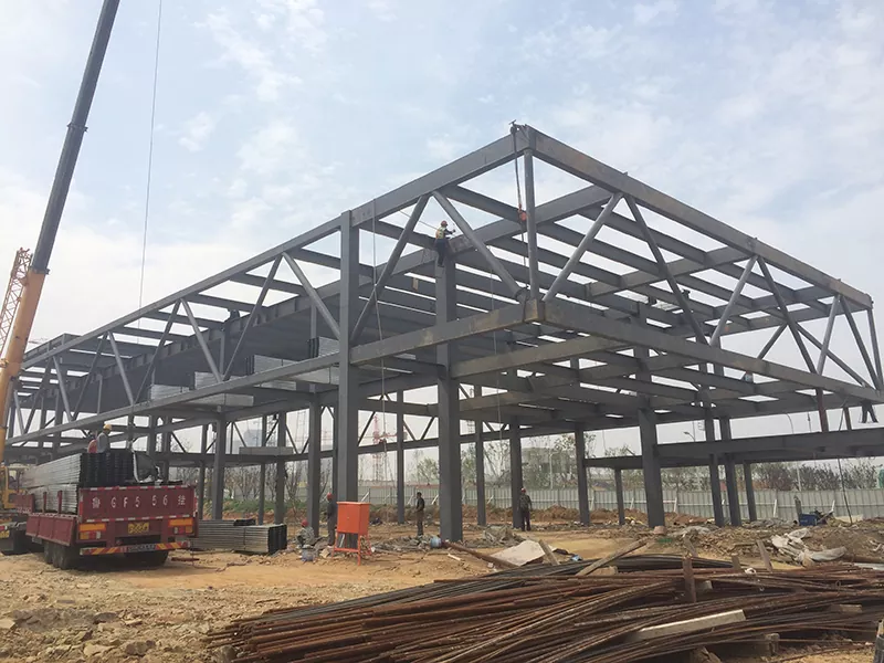 Firwat Wielt Stol Frame Konstruktioun fir modern Gebaier?