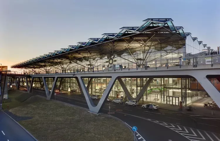 Flughafen Ënnerstëtzung EPC Steel Terminal